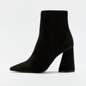 Steve Madden Valor Black Suede Ankle Boots